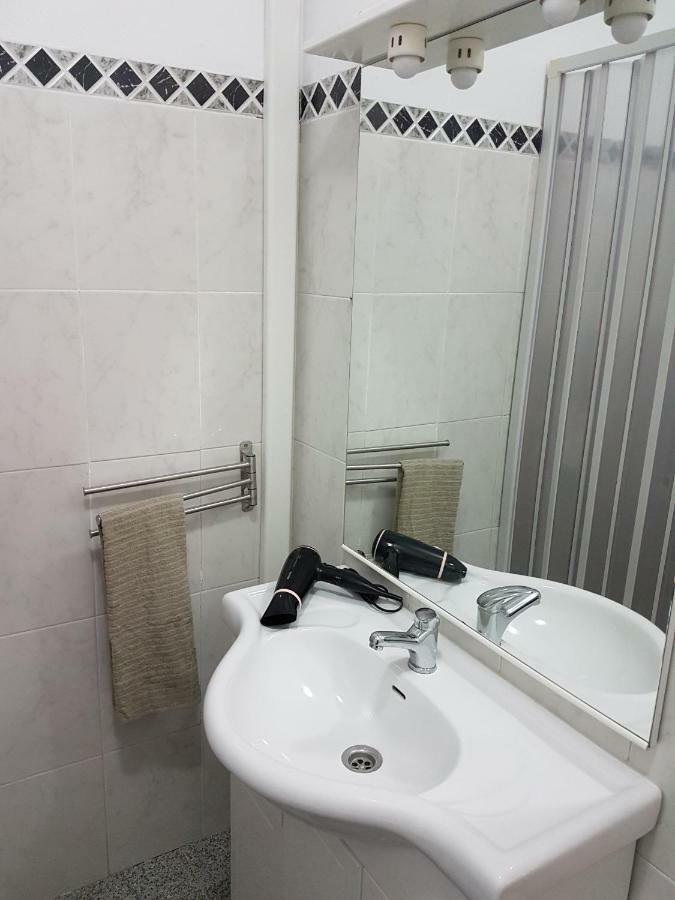 Comfort City Hub - Metro Lisbon Амадора Экстерьер фото